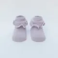Leuke paarse baby sokjes met schattige ruches, comfortabel gekamd katoen voor baby's. - Maat M (1-3J) / Paars
