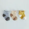 Carine calze da neonato estate rete traspirante calzini di cotone per bambini 3 paia - Set con dettagli sulla punta per neonati maschi