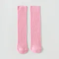 Roze geribbelde kinder kniekousen, effen katoenen peuter sokken, comfortabel voor dagelijks. - Roze