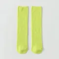 Neon groene geribbelde kindersokken effen kniekousen voor jongens en meisjes variant - Fluorescerend Groen