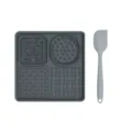 Tappetino leccafondo per animali in silicone grigio con set di spatole abbinate. - Quadrato con Raschietto / Grigio