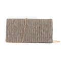 Vue détaillée d'une pochette de soirée rectangulaire scintillante avec chaîne dorée femme. - Noir & Or