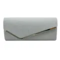 Pochette de soirée argentée brillante pour femme avec détail en métal élégante et chic. - Argent