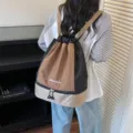 Unisex Karos Kordelzug Rucksack mit Bodenfach für Fitness Sport Yoga Schwimmen Reise. - Khaki und Schwarz