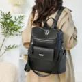 Stilvoller Damen PU Leder Rucksack in Schwarz multifunktionaler Tagesrucksack Freizeit - Schwarz