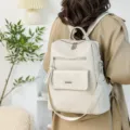 Eleganter Damen PU Leder Freizeit Rucksack, beige minimalistische Alltagstasche, schick. - Weiß