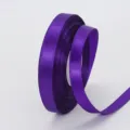 Violettes Satinband Rolle zum Geschenke verpacken, Basteln und Party Dekoration. - 1cm x 25 Yard / Dunkellila