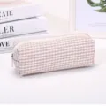 Koranischer Stil braun und weiß kariertes Federmäschchen, tragbare Make-up-Tasche für Schüler. - Karo / M / Kaffeebraun