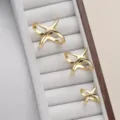 Gold cross scarf buckle, chic t-shirt hem clip and fashion clothing accessory for women. - 18mm / Gold