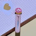 Detailansicht des niedlichen rosa Schweinchen Mini-Cutter Messers zum Basteln und Öffnen. - Donut