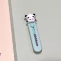 Süßer Panda Harz Mini-Cuttermesser, tragbarer Brieföffner für Schüler und Expresslieferung. - Kopfüber Panda Cuttermesser