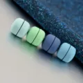 Set van 4 magnetische brocheknopen, anti-verblinding kraanspelden en stijlvolle hijab clips. - Verpakking van 4 / Combinatie 2