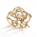 Anello per sciarpa fiore cavo dorato con perle e strass vista principale prodotto - Oro