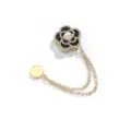 Elegante zwart-witte camelia magnetische broche met dubbele kettingen voor mooie sjaals. - 492# zwart