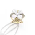Elegante anello per foulard in smalto bianco, fibbia per scialle a doppio strato in strass. - Oro + Bianco
