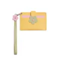 Gelber PU-Leder Kartenhalter mit grünem Blumen-Druckknopf und passender Handschlaufe. - Hellgelb
