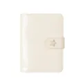Cuaderno de bolsillo M5 brillante en color crema con un lindo cierre de correa de estrella. - Blanco Roto