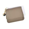 Taupefarbene Damen Kurzbrieftasche aus Leder mit goldenem Schlüsselring, Kartenetui. - Khaki