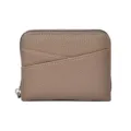 Minimalistischer Leder-Kartenhalter mit Reißverschluss und praktischen Kartenfächern. - Khaki