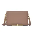 Taupefarbene Leder-Umhängetasche, stilvolle kleine Schultertasche mit goldener Hardware. - Khaki