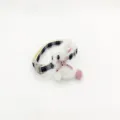 Leuke ruitjes huisdierhalsband met pluche konijntje detail, perfect voor katten en kleine honden. - 1.0 (Instelbereik 19-32 cm) / Zwart Wit