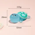 Schattig hars schildpad miniatuur figuur, micro landschap decoratie, 20x32mm, 3.55g. - Felblauwe lichtgevende schildpad
