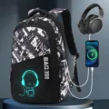 Jungen großer Kapazität Schulrucksack mit USB Ladeanschluss, schwarz weiß Graffiti, lässig. - Schwarzweiß + Leuchtend