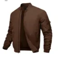 Bruine bomberjack detail met ritssluiting aan de voorkant, mouwzak en geribbelde kraag. - 3XL / Tops / koffiekleur