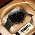 Minimalistische Herren Quarzurhr mit schwarzem Mesh Armband und roten Markierungen. - Mesh-Armbanduhr mit roten Zeigern