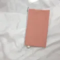 Rosa Leinen Reißverschluss Etui Detailansicht, minimalistische einfache kleine Kosmetiktasche. - Rosa
