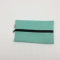 Mintgrüne Canvas Mäppchen mit schwarzem Reißverschluss, minimalistische lange Aufbewahrungstasche. - Hellgrün