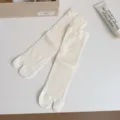Chaussettes japonaises blanches fines à orteils séparés, style minimaliste uni pour femmes. - Taille unique / Blanc Lait