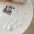 Calcetines blancos de mujer con borde enrollado, calcetines casual calados para primavera verano. - Talla única / Blanco