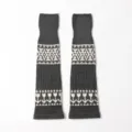 Gemütliche graue Strick Stulpen mit Muster, warme Wintersocken für Damen, stylische Vintage Socken. - Einheitsgröße / Acryl Stil / 1 Paar / Dunkelgrau