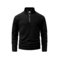Gros plan détaillé sur le col montant et la demi-fermeture éclair du sweat-shirt noir. - S / Hauts / Noir