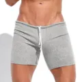 Detailansicht grauer Herren Freizeithose mit weißem Kordelzug und bequemer Passform. - S / Hellgrau