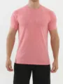 Detailansicht des kurzen Ärmels Sport-Fitness-T-Shirts für Herren in Melange-Rosa, schnelltrocknend. - Rosa