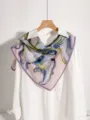 Foulard en soie classique avec imprimé floral et bordure en dentelle pour femme chic - Iris rime pourpre