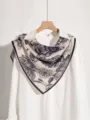 Foulard en soie rétro classique pour femme avec motif floral et bordure en dentelle. - Motif floral uni