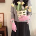 Süße koreanische Strickhandschuhe mit Buchstaben-Patch und Schleife für den kalten Winter. - 28*9cm / Rosa