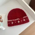 Rote Strickmütze Winter warme Mütze bestickte Wollmütze weich lässig Mode süßer Stil - 20x25cm / Rot