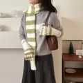 Ensemble écharpe et gants en tricot rayé vert et blanc, accessoire de mode hivernal pour femmes. - Blanc Matcha