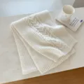 Weißer Strickschal für den Winter, weicher Zopfmuster-Halswärmer, gemütliches Modeaccessoire. - 28*165cm / Beige