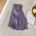 Gemütlicher lila Strickschal für Damen, warmer und stilvoller Winteraccessoire für kalte Tage. - Lila