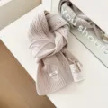 Damen 100% Wolle Strickschal, kuscheliger warmer dicker Winterschal in zartem Rosa. - Gebrochenes Weiß