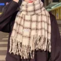 Sciarpa quadri frange effetto cashmere, calda e spessa sciarpa invernale stile britannico. - Bianco