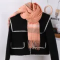 Oranje ruit winter sjaal in kaschmir look met franjes, warme en stijlvolle halsdoek voor dames. - Oranje