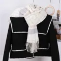 Klassieke ruitjes winter sjaal met kasjmier gevoel en franjes, lekker warm en stijlvol in de kou. - Wit