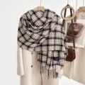 Plaid imitatie kasjmier sjaal met franjes, warme retro winter nekwarmer voor dames stijlvol. - Beige en Zwart