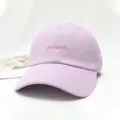Lichtpaarse baseballpet met schattige roze geborduurde letters, casual en stijlvolle zonnehoed. - Verstelbaar / Paars
